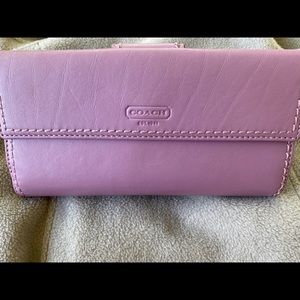 Like New Lavender Coach Wallet